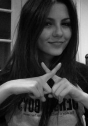 Victoria Justice Private Twitter Picture