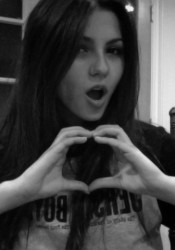 Victoria Justice Private Twitter Picture