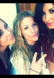 Demi Lovato Personal Twitter Photo