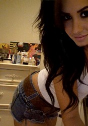 Demi Lovato Personal Twitter Photo