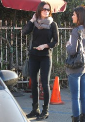 Emily Blunt with Friend Heading to Lunch in Los Angeles