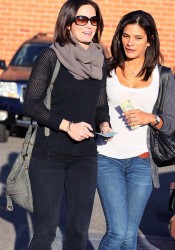 Emily Blunt with Friend Heading to Lunch in Los Angeles