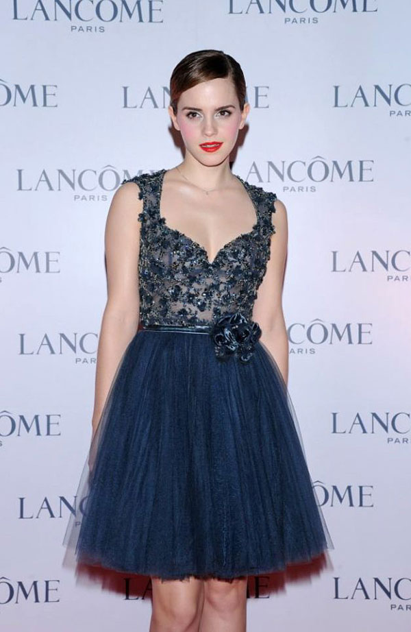Emma-Watson-Promotes-Lancome-Cosmetic-in-Hong-Kong-20.jpg