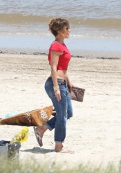 Jennifer Lopez on Set of iQ'Viva! The Chosen in Uruguay