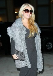 Jessica Simpson and Baby Bump Head Out for the Night in NYC