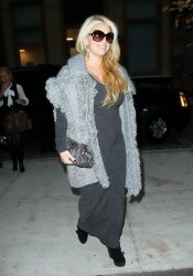 Jessica Simpson and Baby Bump Head Out for the Night in NYC