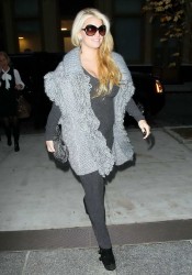 Jessica Simpson and Baby Bump Head Out for the Night in NYC