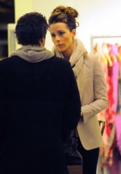 Kate Beckinsale Shopping Candids at the Brentwood Country Mart