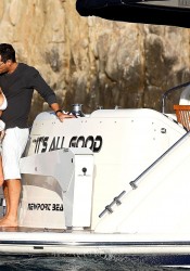 LeAnn Rimes in White Bkini on a Yacht in Mexico – HawtCelebs