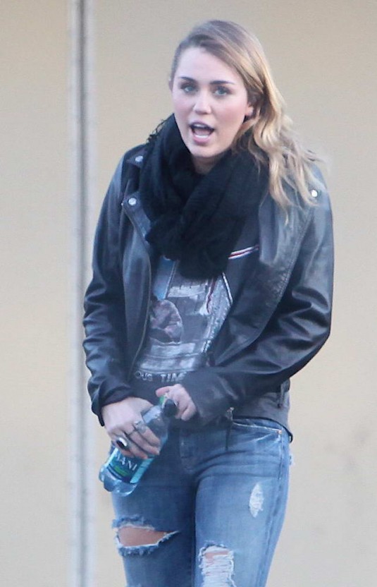 Miley Cyrus and Cheyne Thomas At Panera Bread In Hollywood