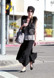 Nicky Hilton Shopping Candids in Los Angeles