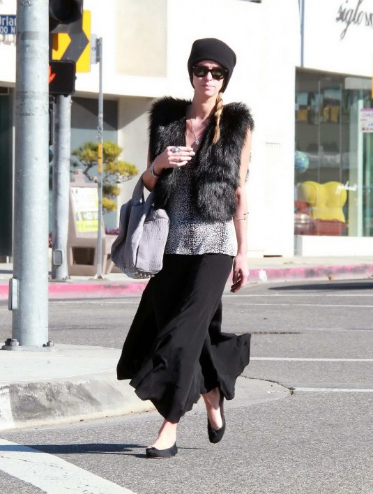 Nicky Hilton Shopping Candids in Los Angeles