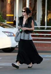 Nicky Hilton Shopping Candids in Los Angeles
