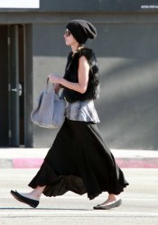 Nicky Hilton Shopping Candids in Los Angeles