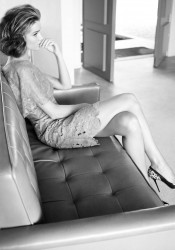 Rosie Huntington-Whiteley - Harper's Bazaar UK Magazine Photoshoot