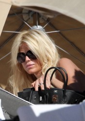 Victoria Silvstedt Looks Hot in Bikini on The Beach in Miami