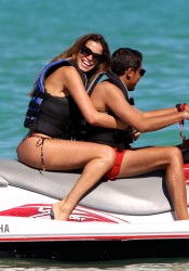 Aida Yespica and Claudia Galanti