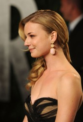 Emily VanCamp