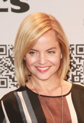 Mena Suvari