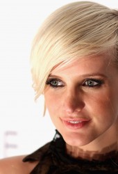 ASHLEE SIMPSON