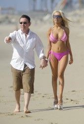 COURTNEY STODDEN
