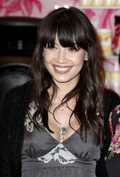 DAISY LOWE