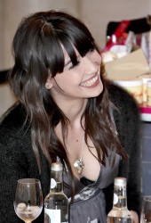 DAISY LOWE