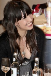 DAISY LOWE
