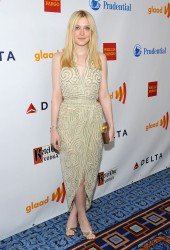 DAKOTA FANNING