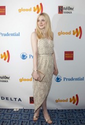 DAKOTA FANNING
