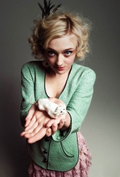 DAKOTA FANNING
