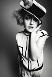 DAKOTA FANNING