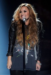 DEMI LOVATO