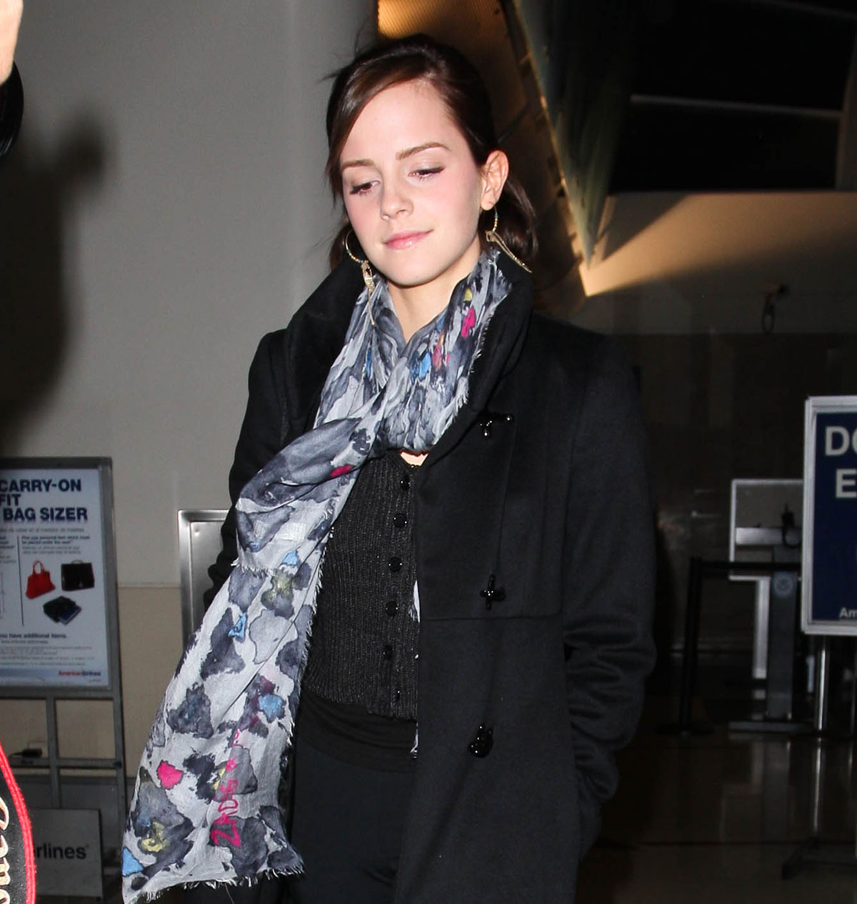 EMMA-WATSON-at-Lax-Airport-7.jpg
