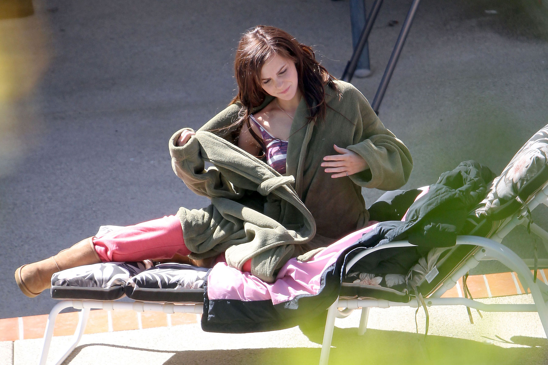 EMMA-WATSON-on-the-Set-of-The-Bling-Ring-in-Los-Angeles-11.jpg