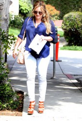 HILARY DUFF