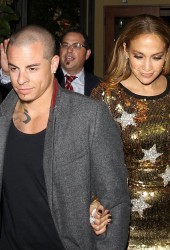 JENNIFER LOPEZ