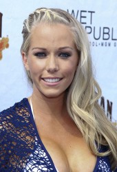 KENDRA WILKINSON