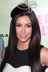 KIM KARDASHIAN