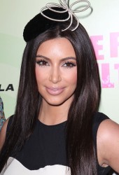 KIM KARDASHIAN