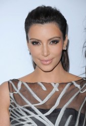 KIM KARDASHIAN