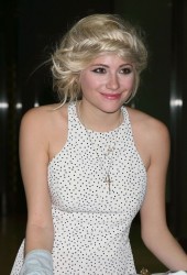 PIXIE LOTT