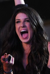 Shenae Grimes
