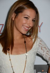 VANESSA LENGIES