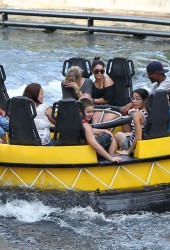 Vanessa Hudgens and Ashley Benson