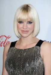 ANNA FARIS