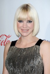 ANNA FARIS