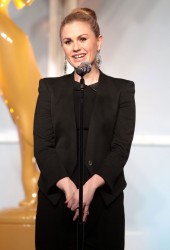 ANNA PAQUIN