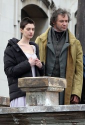 ANNE HATHAWAY and Hugh Jackman