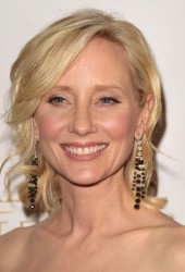 ANNE HECHE